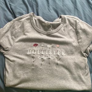 Grey Hollister shirt with flowering design, S:S